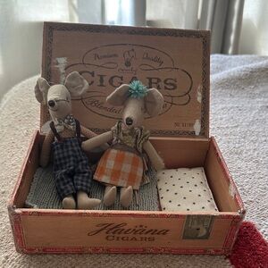 Maileg Mom & Dad Mouse Doll Pair in a Cigar Box